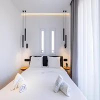 kentroluxurysuites13astratours021.jpg