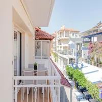 kentroluxurysuites4astratours021.jpg