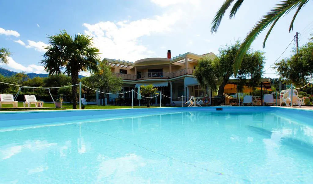chrisahotel12astratours021.jpg