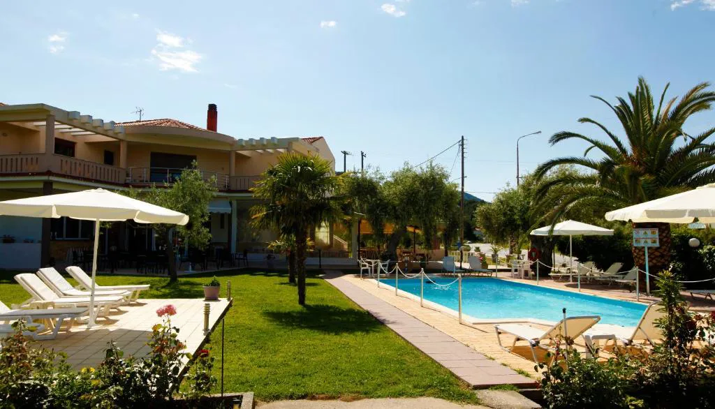 chrisahotel14astratours021.jpg