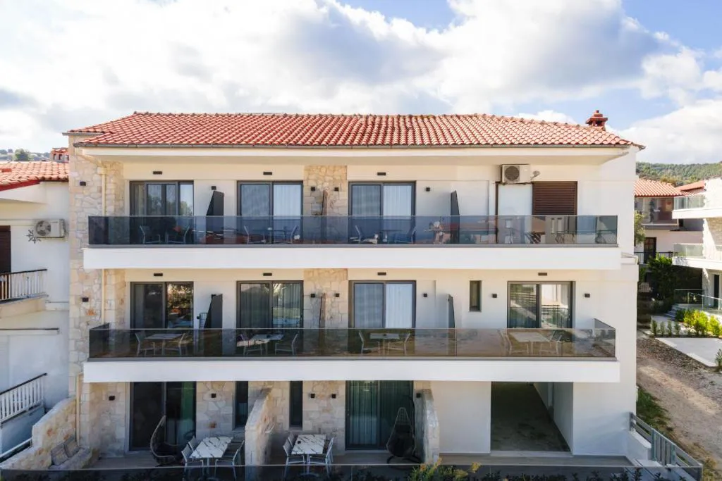 Amalthia Luxury Suites - Polihrono-AstraTours021 (1).jpg