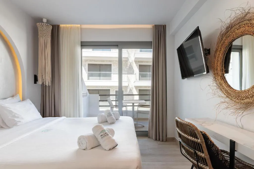 Amalthia Luxury Suites - Polihrono-AstraTours021 (12).jpg