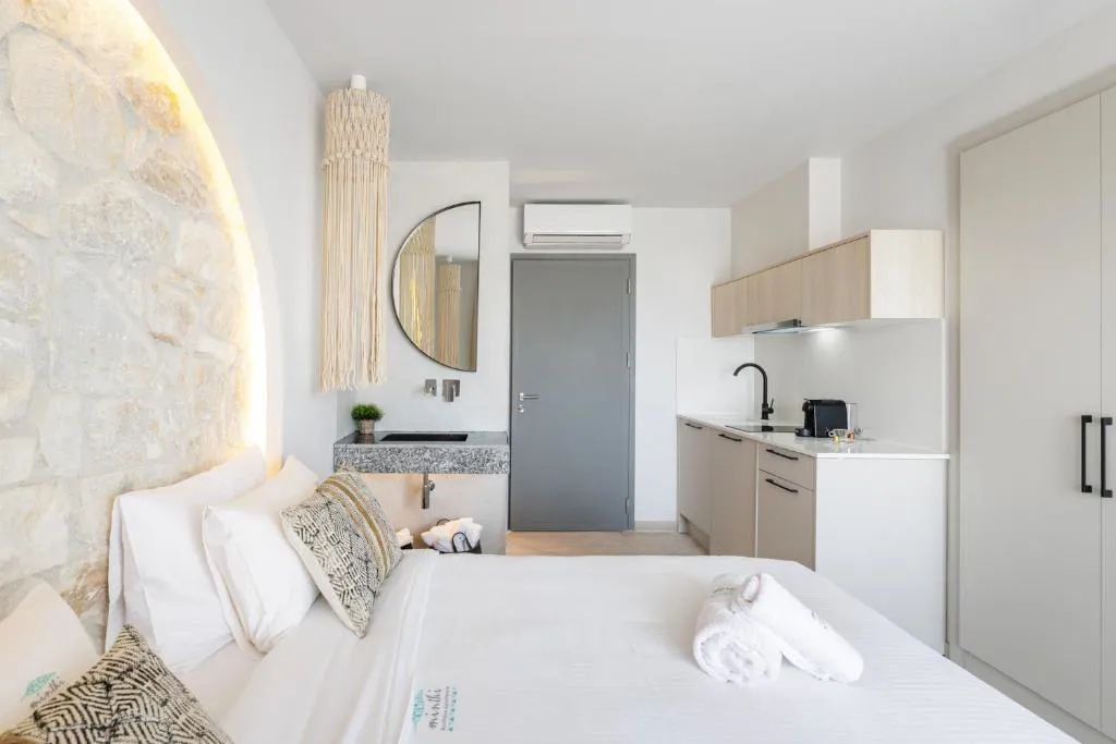 Amalthia Luxury Suites - Polihrono-AstraTours021 (3).jpg
