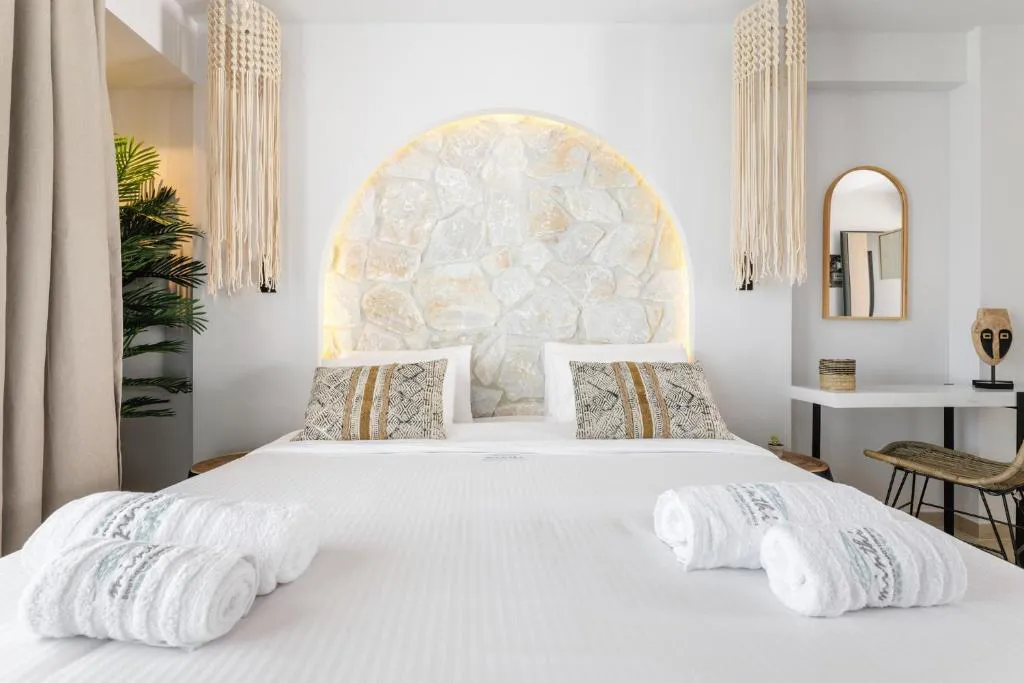 Amalthia Luxury Suites - Polihrono-AstraTours021 (8).jpg