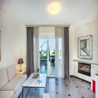 sunnyvillas11astratours021.jpg