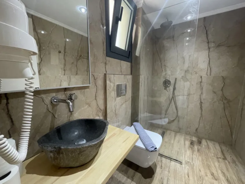 amazingrachonihotel6astratours021.jpg