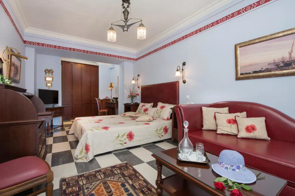 enavlion12astratours021.jpg