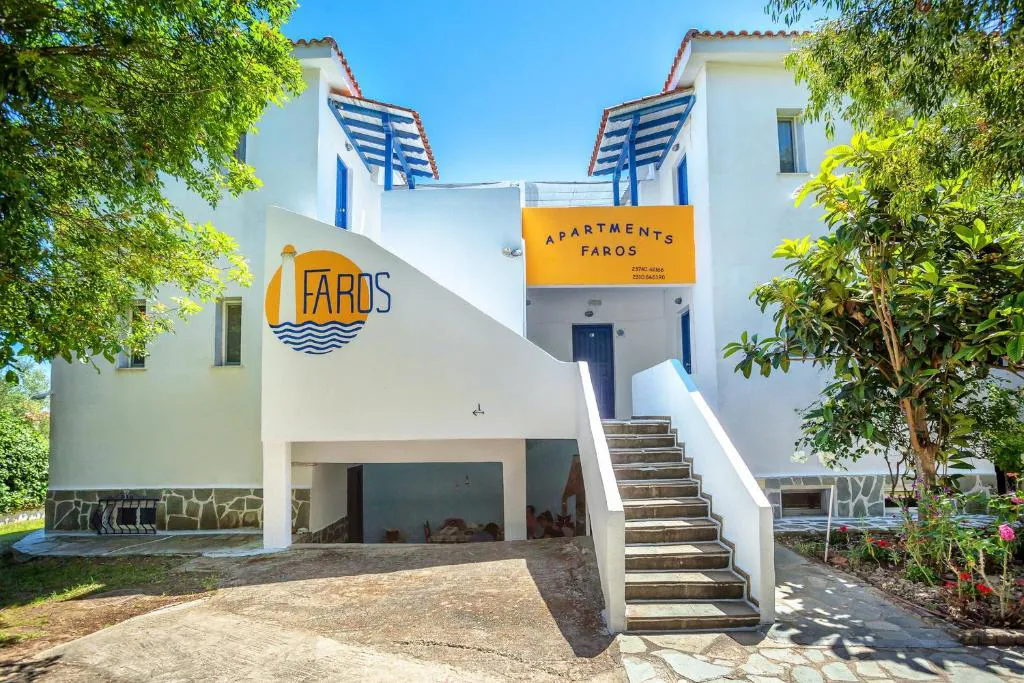 xeniosfaros8astratours021.jpg