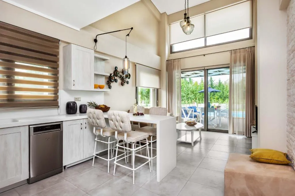 wvillas4astratours021.jpg