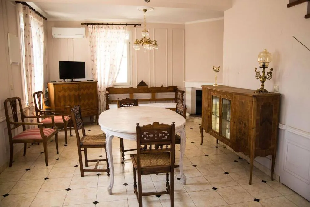 villas10astratours021.jpg
