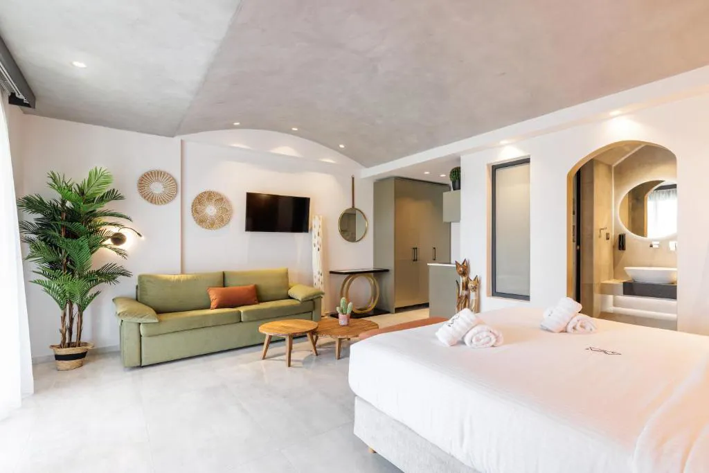 Cocooning Suites by Blue Carpet - Kasandra- Astra tours 021 (3).jpg