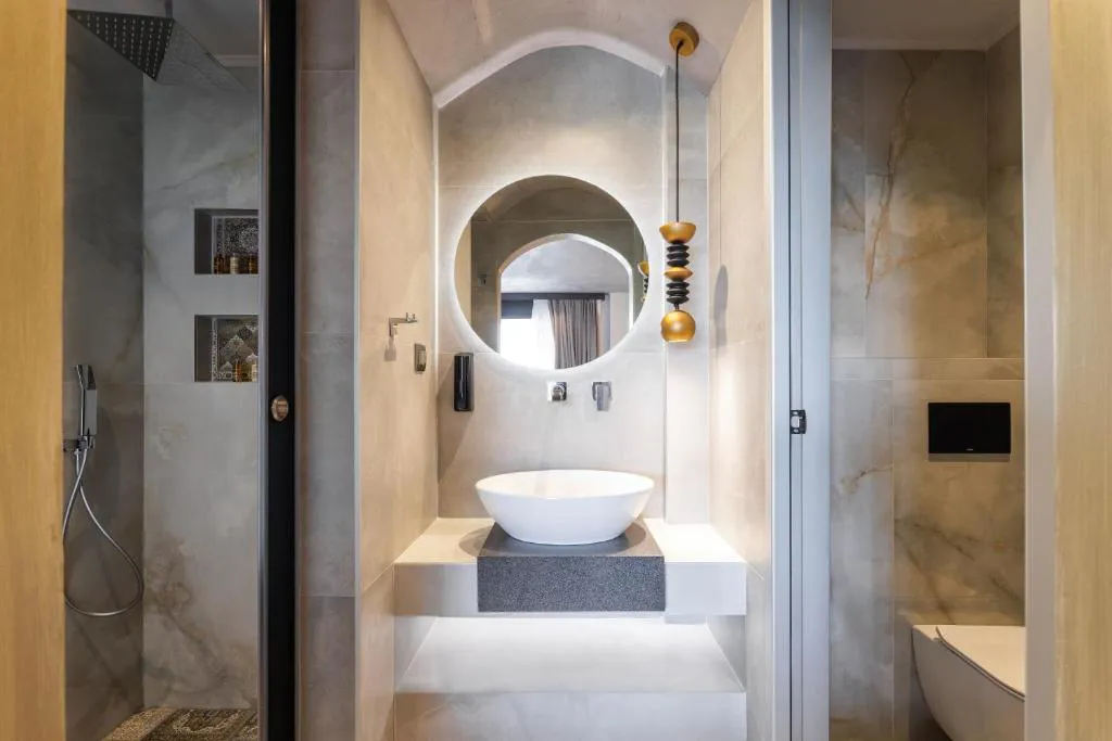 Cocooning Suites by Blue Carpet - Kasandra- Astra tours 021 (4).jpg