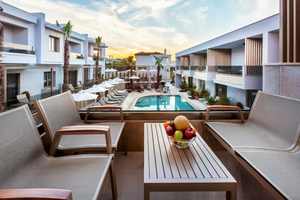 pefkideluxeresidences8astratours021.jpg