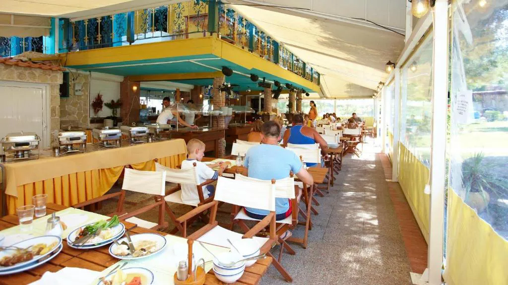 Hanioti Grand Victoria-Astra Tours 021 (2).jpg