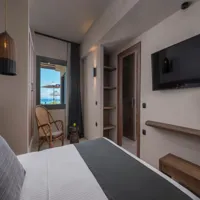 375357693.jpg