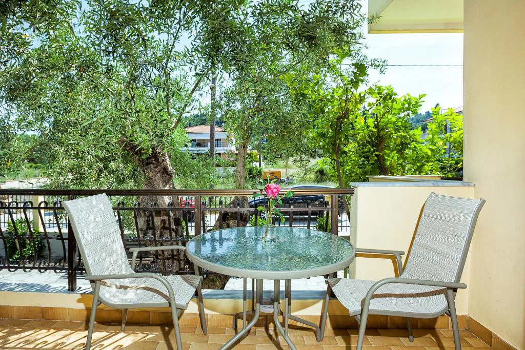 lemongarden8astratours021.jpg