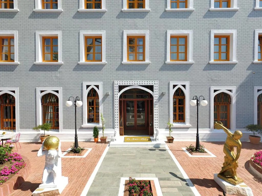 aforarthotel10astratours021.jpg
